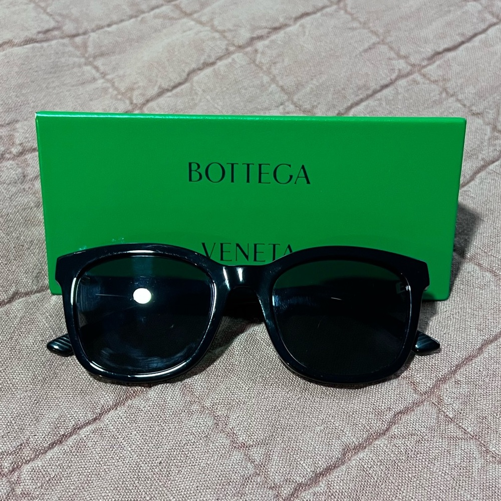 Bottega Veneta Classic Black Sunglasses